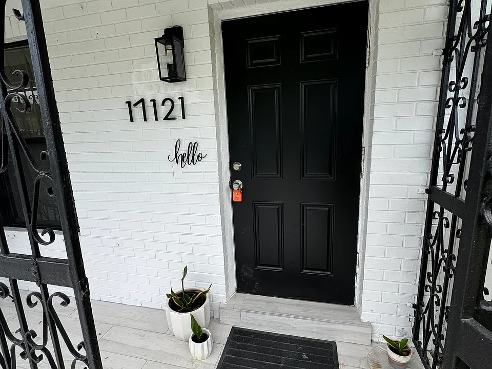 17121 NW 44th Ave