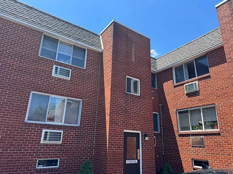 203 E Chestnut Street — Photo 11