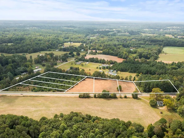 1175 Goodjoin Rd, Campobello, SC 29322