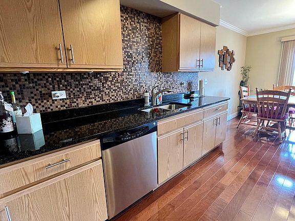 4th image of 16613 W Willow Walk Dr