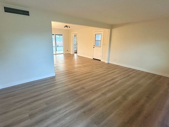 5th image of 1237 E Diana Ave