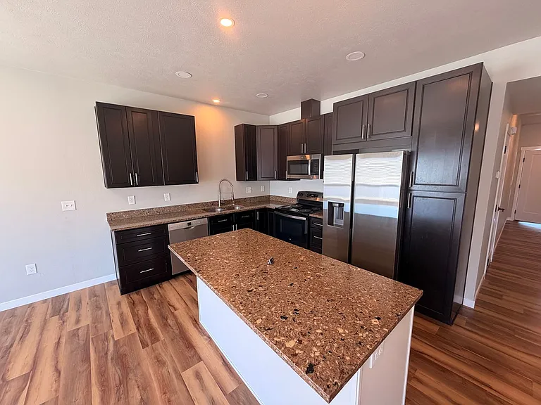 13825 West Redding Drive — Photo 8