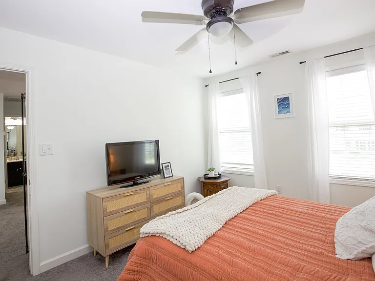 5415 Nessee St — Photo 35