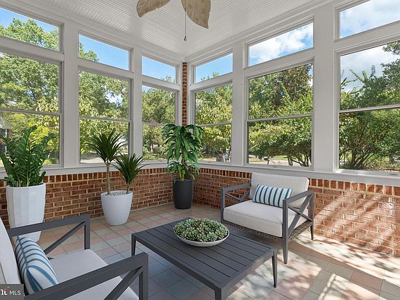 5th image of 3717 Carriage House Ct