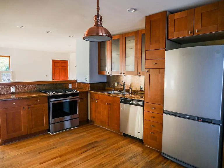 501 Mial St — Photo 13
