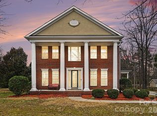 1305 Linden Glen Dr, Matthews, NC 28104