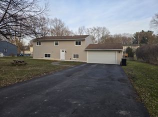 170 Thompson Rd, Rochester, NY 14623
