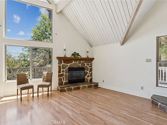 3rd image of 27711 Alpen Dr