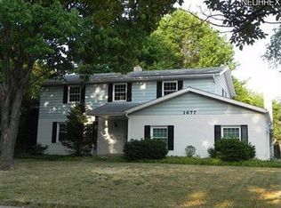 1677 Mendelssohn Dr, Westlake, OH