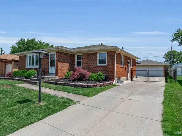 95 Cherokee Dr, Buffalo, NY 14224