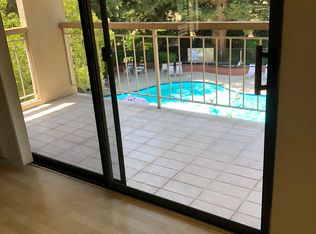 320 N Civic Dr APT 302, Walnut Creek, CA 94596