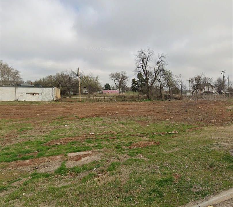 1st image of 1621 NE 7th St Lot 6