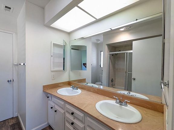 5th image of 3736 Amalfi Way APT A