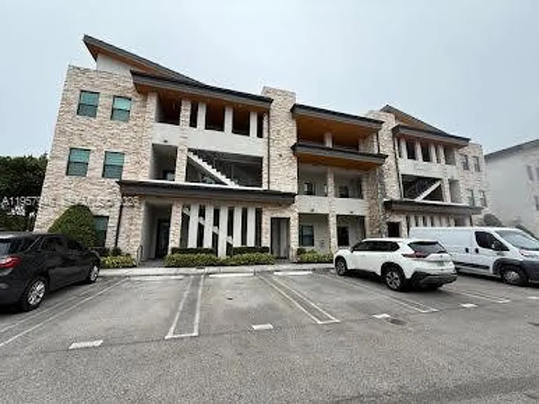 7805 NW 104th Ave #26 — Photo 7