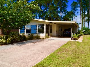 1689 Elkhart Cir, Tavares, FL 32778