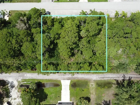 3582 Snow Bird Ln, Saint James City, FL 33956