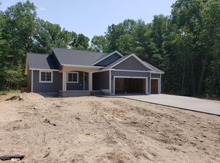 6698 Minard Dr, Muskegon, MI 49442