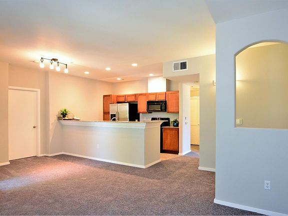 4th image of 4200 E Commerce Way Unit 1424