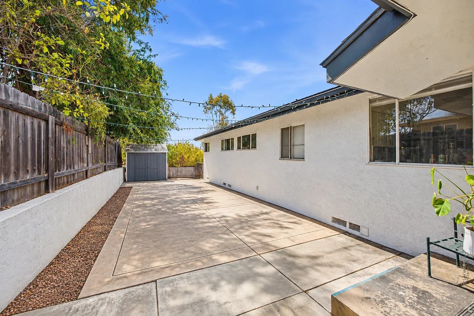 8 bed, 2300 sqft, $12,600 — Photo 4