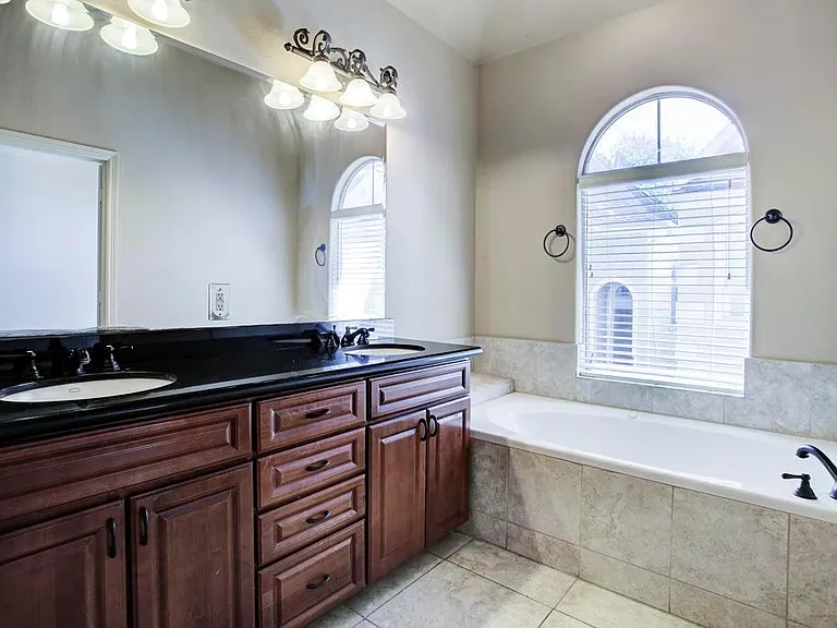 322 Cage St — Photo 10