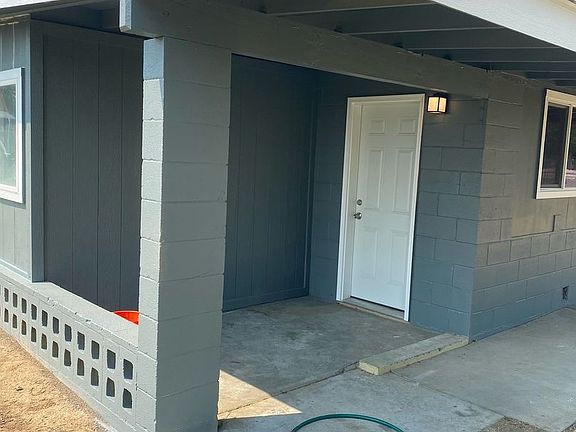 4th image of 4427 Circle Pl NE