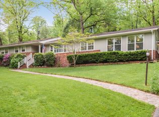 306 Green Gorge Rd, Signal Mountain, TN 37377