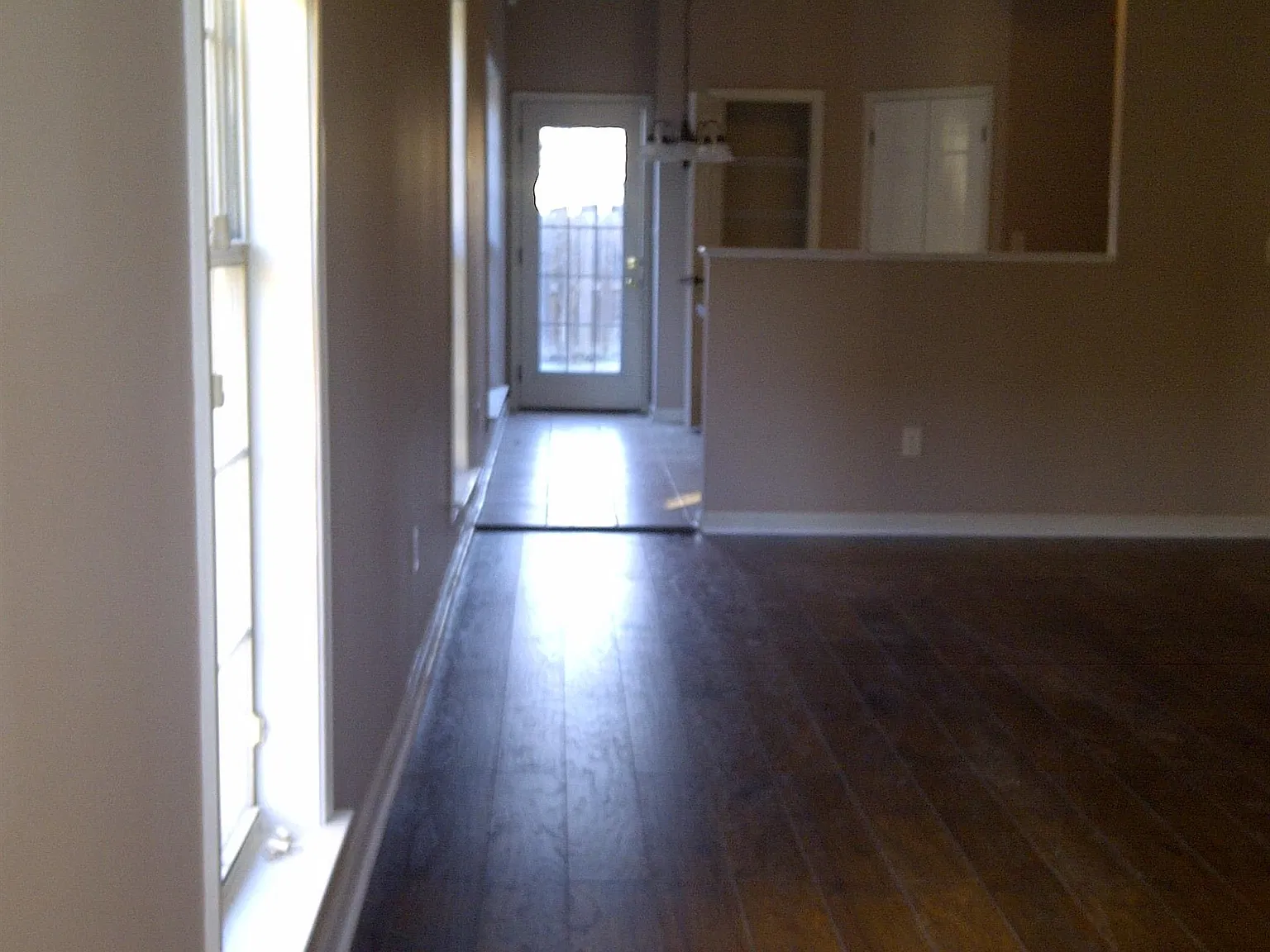 3 bed, 2.0 bath, 1278 sqft, $1,570 — Photo 4