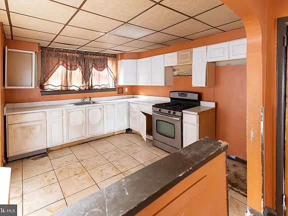 5th image of 6407 Chelwynde Ave