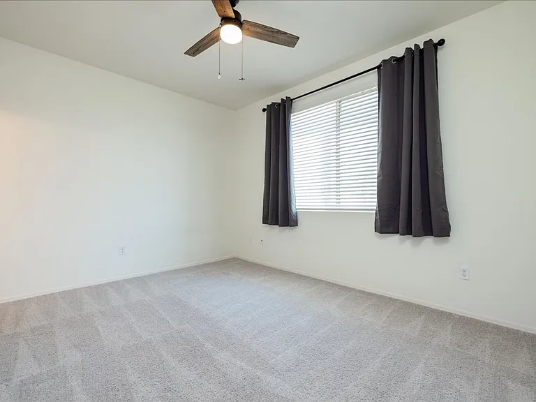 10560 W Waveland Dr — Photo 9