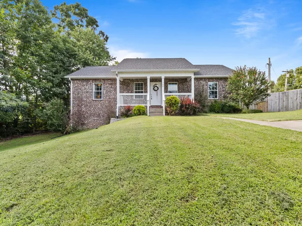100 General Oakley Dr, Ashland City, TN 37015