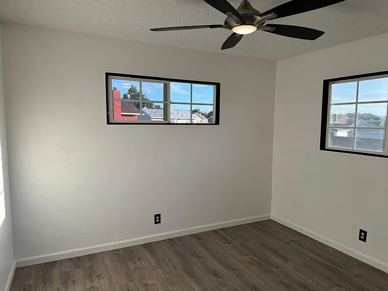 44060 Palm Ln — Photo 10