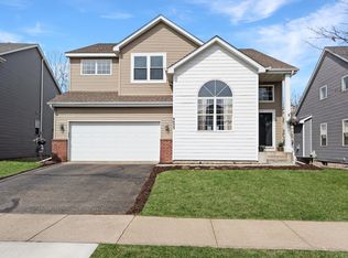 9033 Peony Ln N, Maple Grove, MN 55311