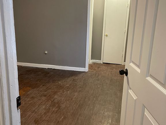 5th image of 1039 Ethlyn Ave