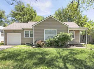 2122 S Pershing Ave, Wichita, KS 67218