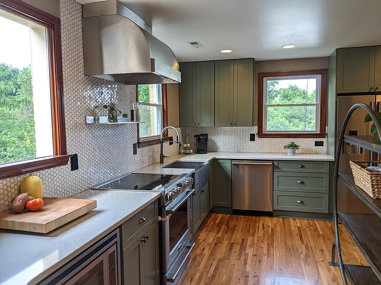 1023 Mitchell Rd — Photo 8