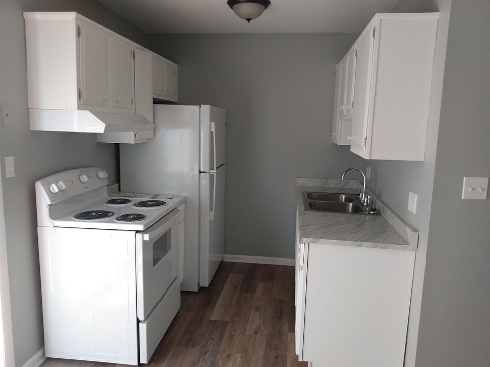 1st image of 235 W Poplar St