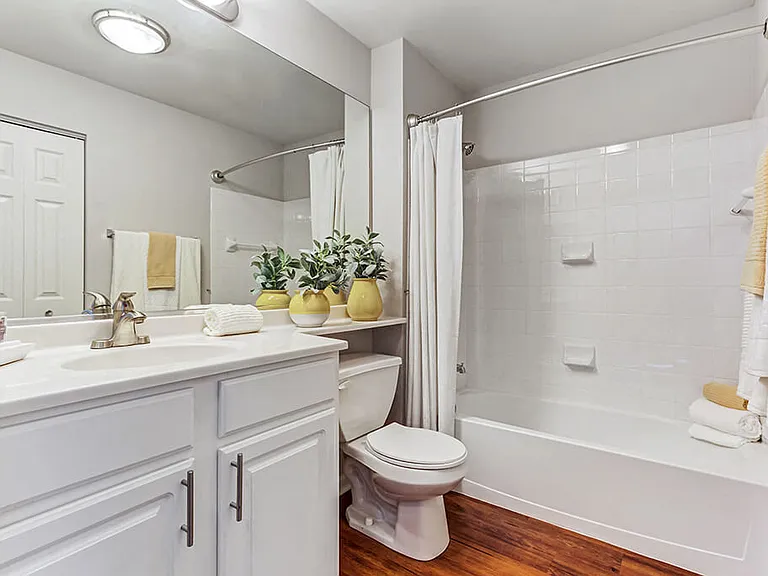 The Apartments at Kirkland Crossing — Photo 16