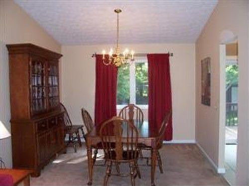 5th image of 7845 Stonehill Dr