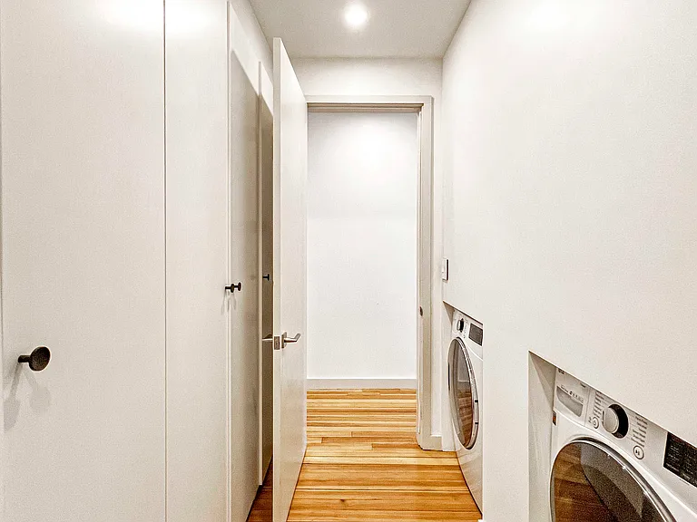 11 1/2 Centre St #1 — Photo 8