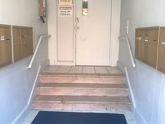 5th image of 15 Huss Ct