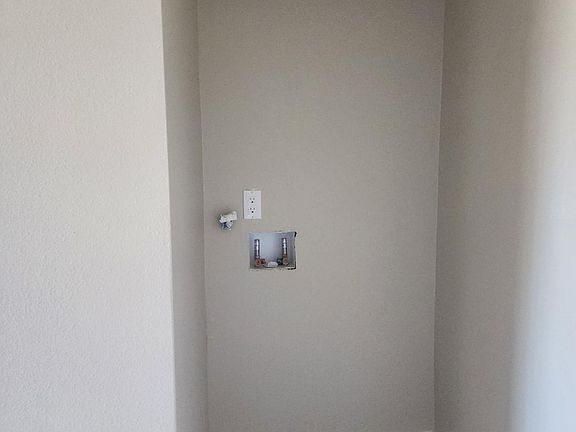 4th image of 742 N Wilton Pl #2/5