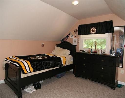 2nd image of 31 Oak Ave