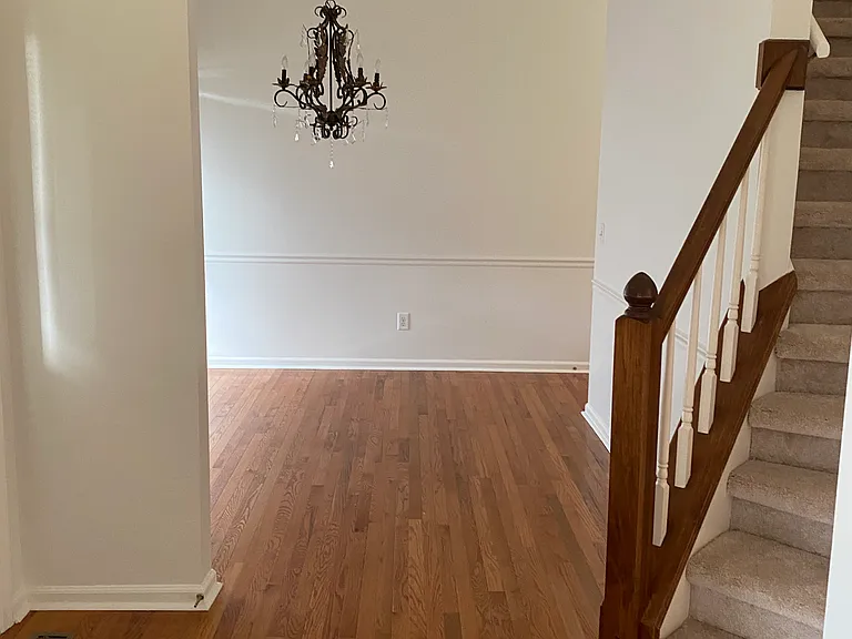 2054 Belmont Cir — Photo 3