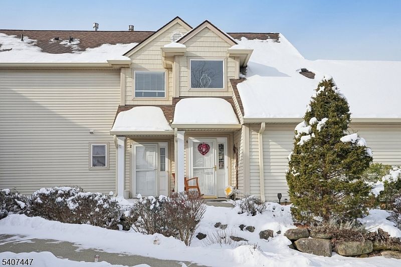 2 Caleb Ct