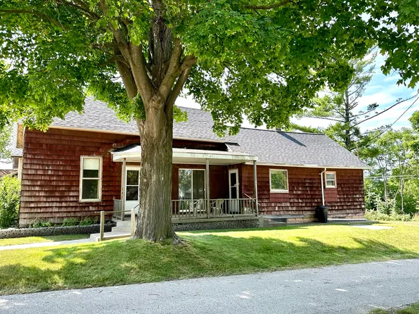 205 1st St, Ludington, MI 49431