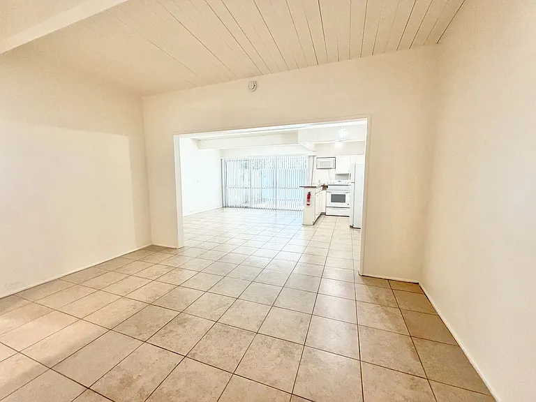 3737 Calle De Carlos #4 — Photo 4