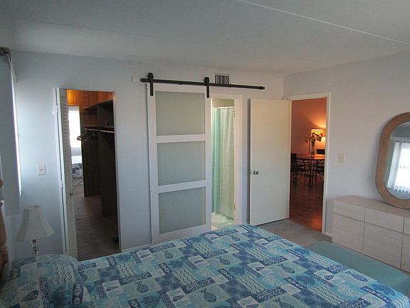3rd image of 708 S Tamiami Trl #201-31