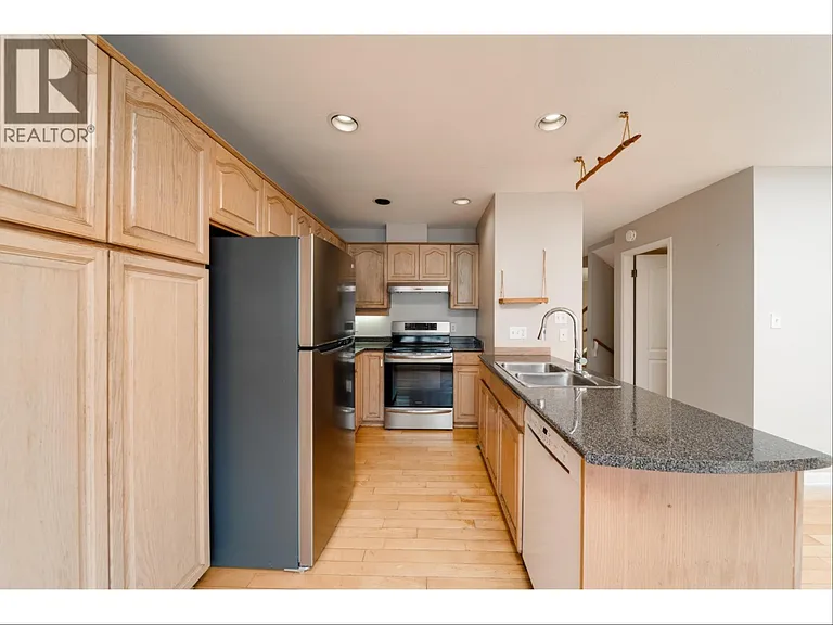 227 Waterleigh Dr #227 — Photo 34