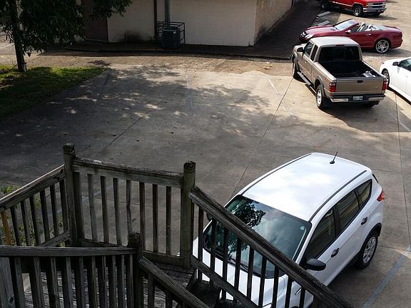3rd image of 1100 Oak St APT 1