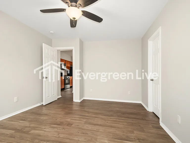 451 NE 19th Pl — Photo 14